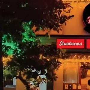 oip 22 320x240 imgupscaler.ai v1(fast) 2k